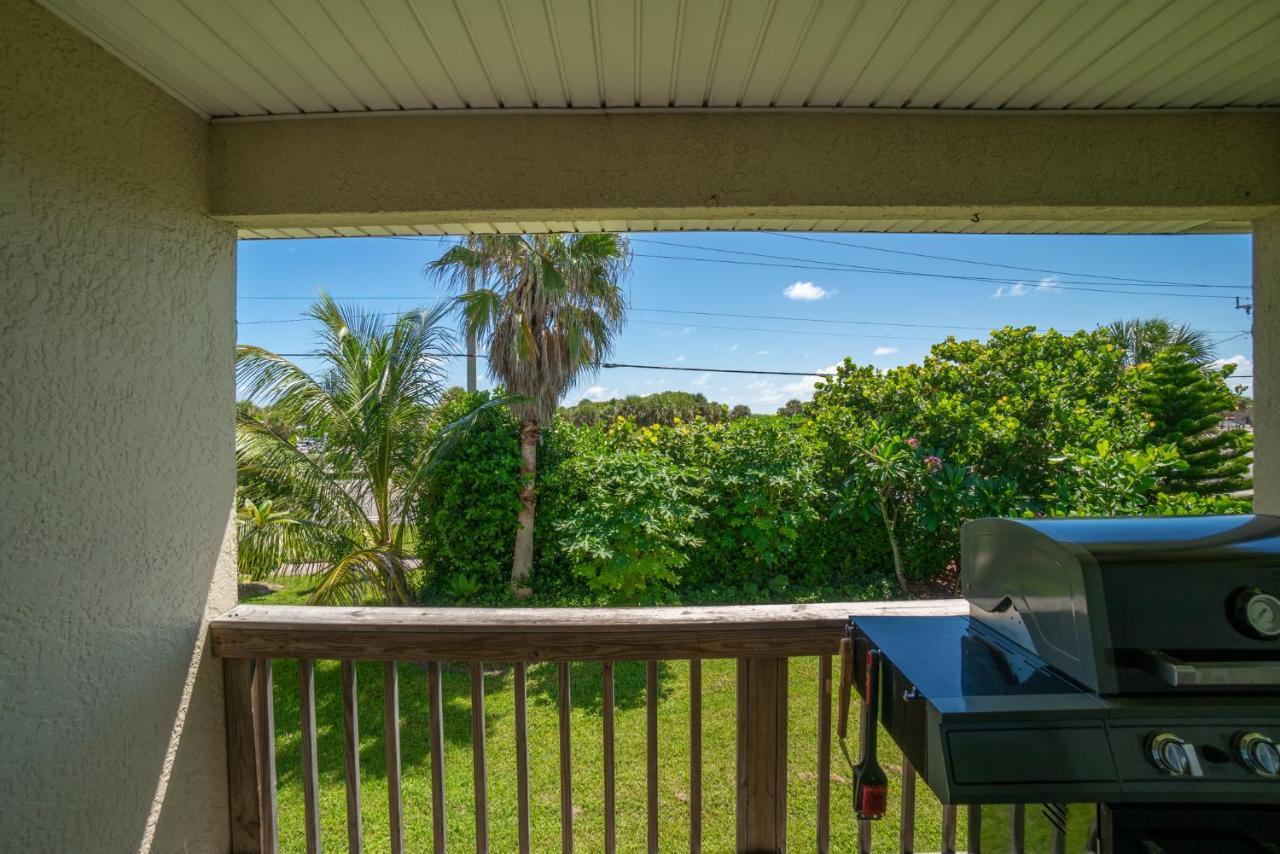 Surfside Paradise Retreat - 3Br And 2Ba Duplex, Grill, Dog Friendly - Close To The Beach! Мельбурн Экстерьер фото