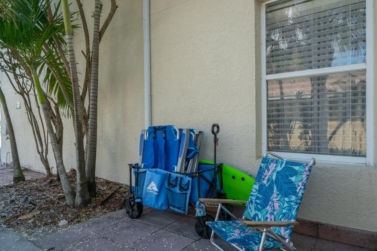 Surfside Paradise Retreat - 3Br And 2Ba Duplex, Grill, Dog Friendly - Close To The Beach! Мельбурн Экстерьер фото